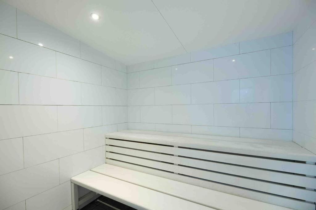 City Apartment, Pool & Carpark Adelaide Esterno foto