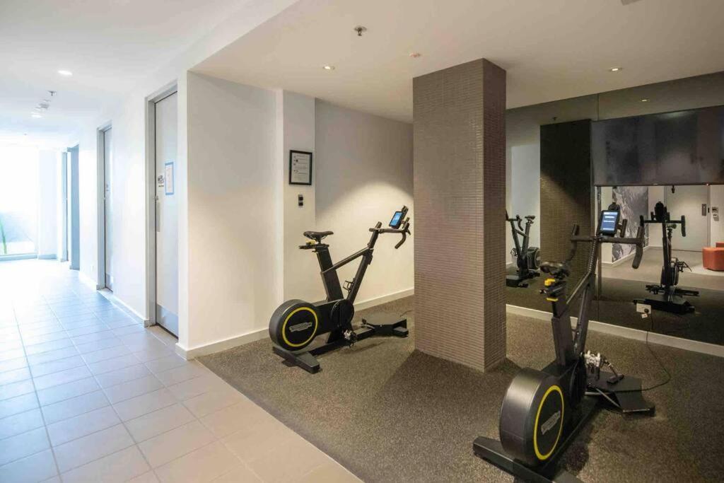 City Apartment, Pool & Carpark Adelaide Esterno foto