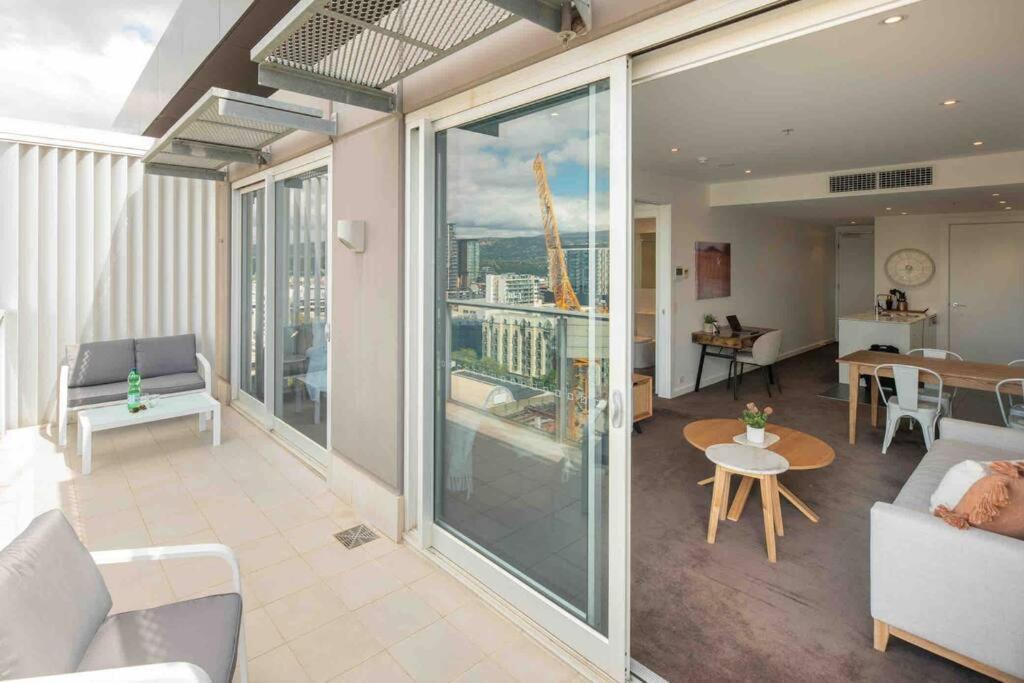 City Apartment, Pool & Carpark Adelaide Esterno foto