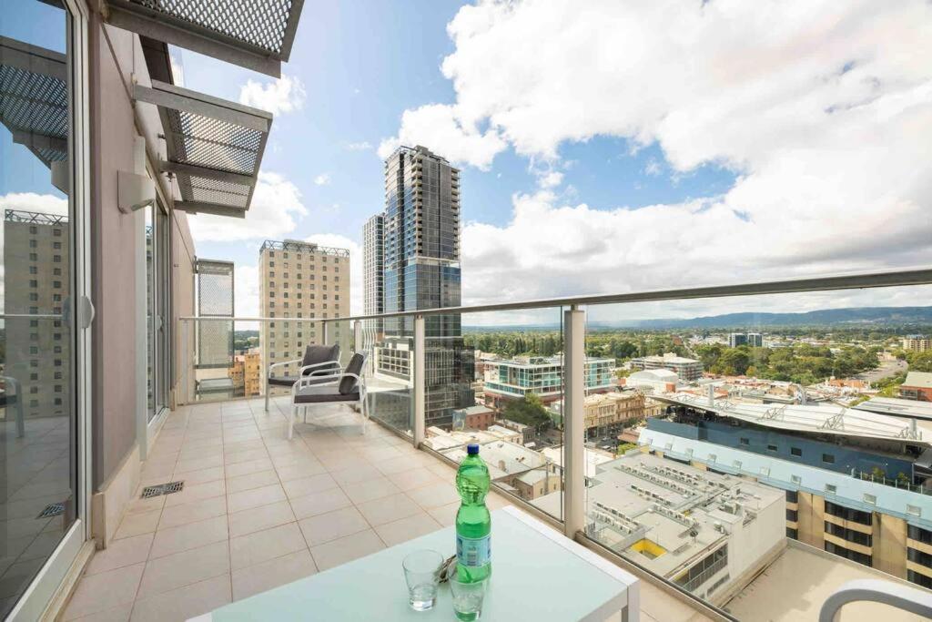 City Apartment, Pool & Carpark Adelaide Esterno foto